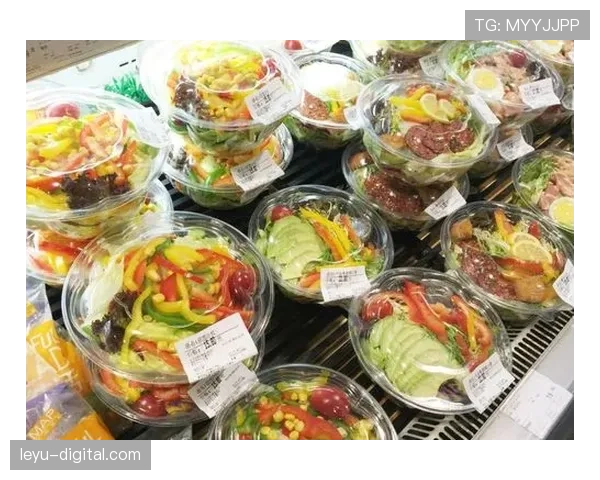 唐佳豪同桌那盘龙虾,比我三年外卖账单还贵 唐佳豪同桌那盘龙虾,比我三年外卖账单还贵